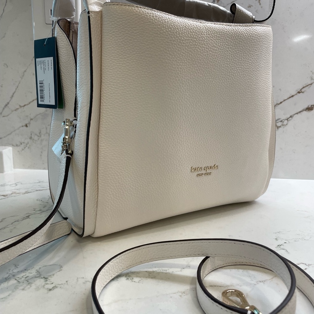Kate spade crossbody Knott Medium bag Off white. NWOT. Without tags as pictured